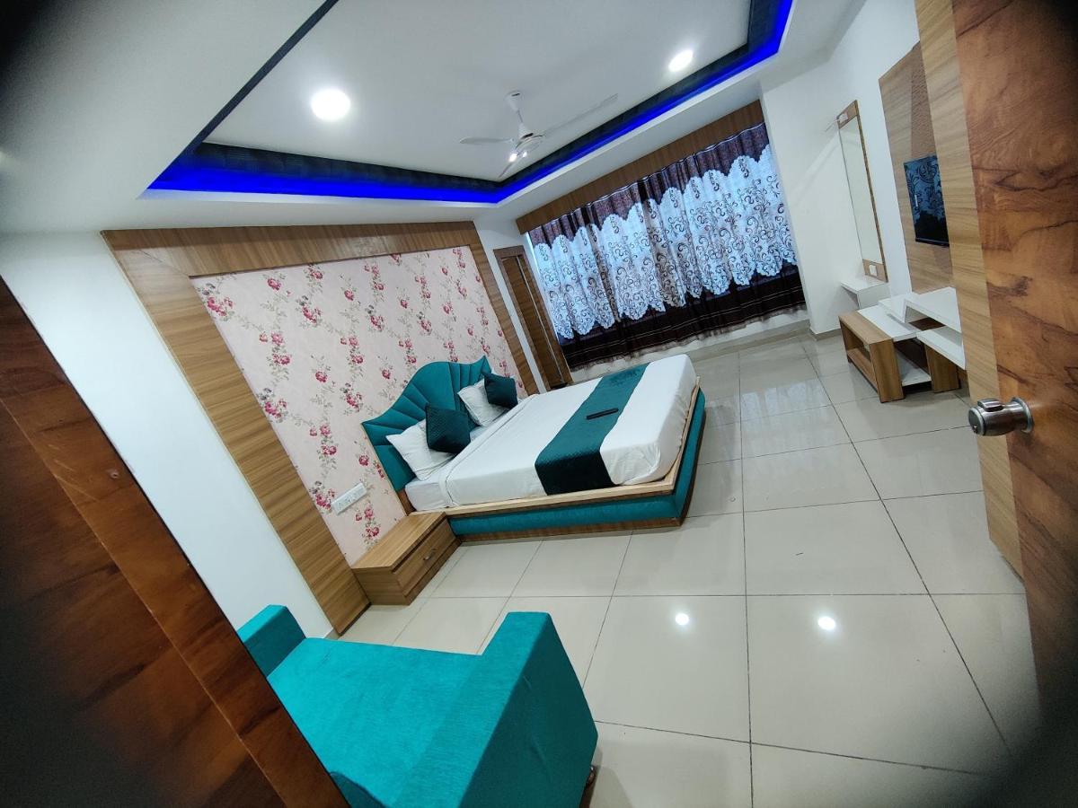 Hotel Rudra Palace Ānand Εξωτερικό φωτογραφία