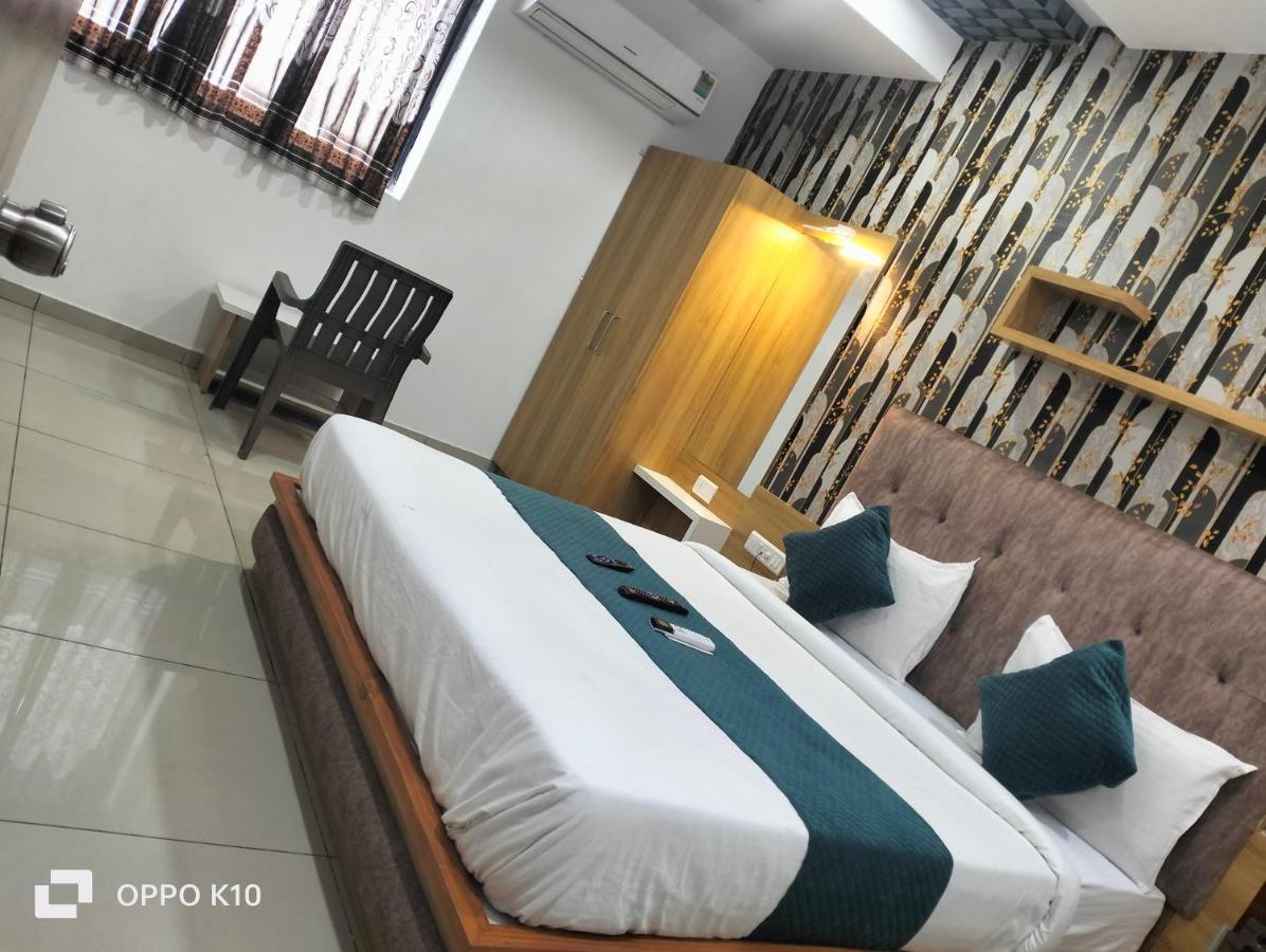 Hotel Rudra Palace Ānand Εξωτερικό φωτογραφία