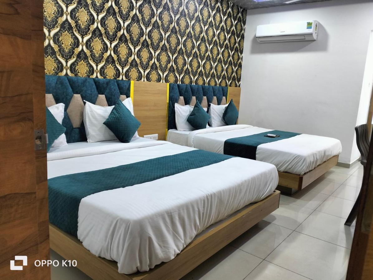 Hotel Rudra Palace Ānand Εξωτερικό φωτογραφία