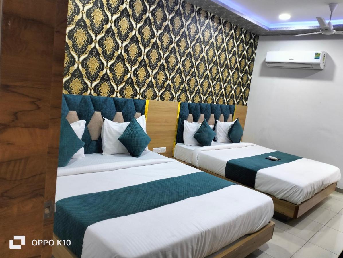Hotel Rudra Palace Ānand Εξωτερικό φωτογραφία