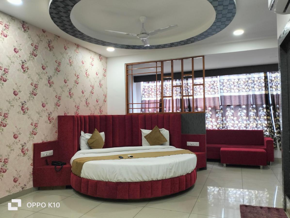 Hotel Rudra Palace Ānand Εξωτερικό φωτογραφία